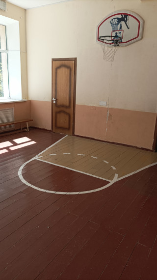 Ремонт школьного спортивного зала..